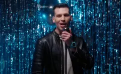 To liderzy disco polo w Polsce?! Piosenka „Zabawmy się„ Bayera podbija internet! 