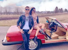 Co za widoki! Gwiazda disco polo - Sylwek z Power Play pokazał się z żoną! Jest piękna!  Między parą widać chemię z daleka!