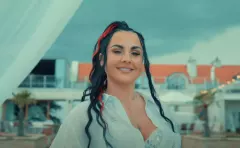 Zakochana Ann w nowej produkcji „Jalapeno„ : Hit lata 2024?!