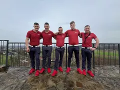 Prosto z gór! Gwiazdy disco polo AleSiadło podbijają scenę disco polo nowością „Ze mną bądź„. To nowy HIT 2024?