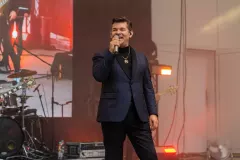 Zenon Martyniuk i Jego nieśmiertelny Hit - „Sonet dla Miłości„: idealny wybór na walentynki