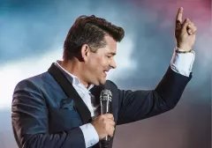 Zenon Martyniuk zaskakuje fanów! Odkryj, co król gatunku disco polo przygotował dla swoich miłośników!
