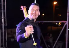 Zespół Bayera zaskakuje fanów! Nowa, akustyczna wersja przeboju robi furorę | VIDEO