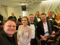 Spełnienie marzeń?! Legendarny zespół disco polo Classic gwiazdą na weselu! Kinga oraz Damian zachwycili gości!