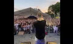 Dyskoteka pod gołym niebem?! Zespół Masters rozgrzał Lublin do czerwoności – „Żono Moja„ w wersji live! Takiej zabawy dawno nie było! VIDEO
