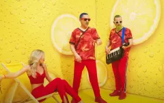 Próbował sił w Top Model a teraz z zespołem podbija rynek disco polo! Grupa promuje swój nowy singiel! 