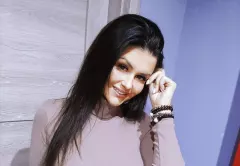 Znana wokalistka disco polo spowodowała kolizję! Gwiazda uderzyła w tył innego auta! Do sieci trafił film z miejsca zdarzenia! 