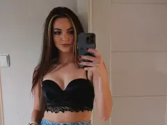 ZOBACZ, dlaczego Angelika Żmijewska jest nazywana NAJPIĘKNIEJSZĄ wokalistką disco polo! Jej nowe zdjęcia PRZYĆMIEWAJĄ konkurencję!