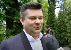 Żona Zenka Martyniuka wyjechała na miesiąc! Artysta zdradza, co robi, gdy zostaje sam w domu

