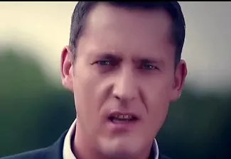 Adam Chrola - Dziewczyno przez Ciebie piję wino