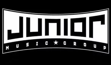 Premiera utworu Junior & Fantastic Boys - Jej czarne oczy