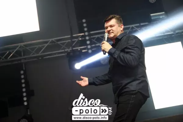 Zenek pomaga w walce! | VIDEO