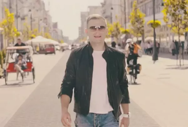 Nowa postać na rynku Kuki. Premiera klipu: „Lecę na miasto"