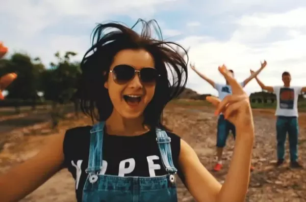 Lili - Mega Jump | PREMIERA teledysku