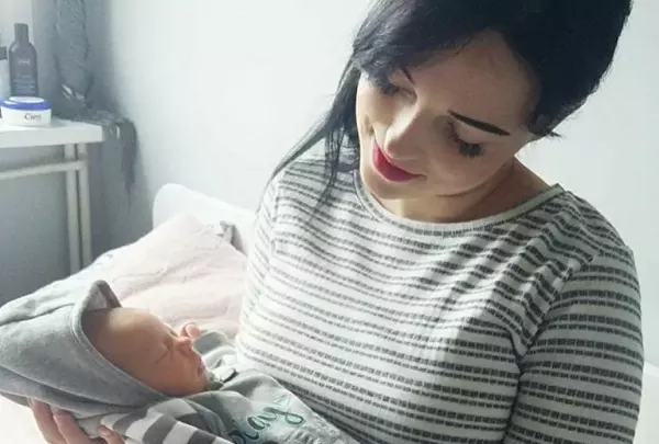 Piękna wokalistka urodziła! Poznajcie Oskarka - Jest uroczy