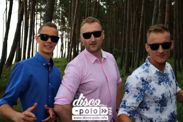 Formacja AM zrealizowała nowość pt. "Różowe okulary" - Hit? | VIDEO