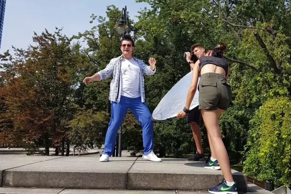 Kim jest tajemniczy "Dziwoląg"? Czy podbije rynek disco polo?