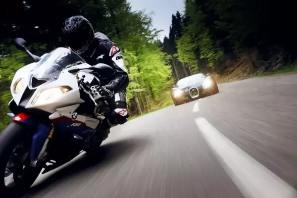 Motocykle oraz sportowe i zabytkowe auta mają szansę podbić rynek disco polo & dance 
