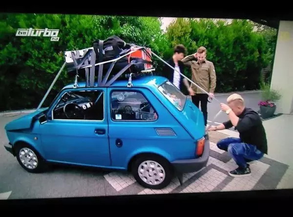 D-Bomb zamieni się samochodem z zespołem Rompey. Porsche kontra Fiat 126p. Oglądajcie „Zamiana Fur” w TVN turbo.