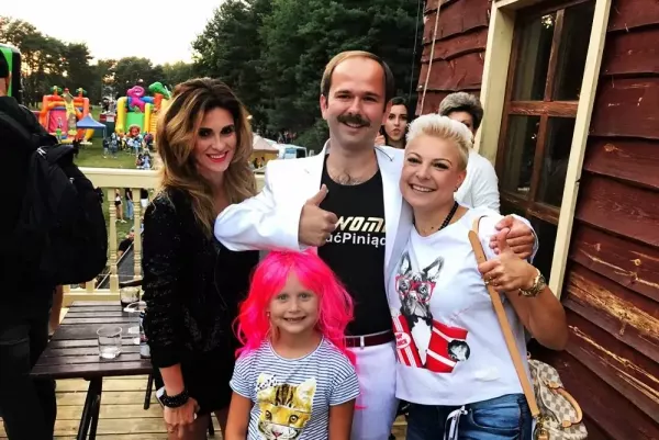 Nowa wokalistka dołączy do formacji Piękni i Młodzi? - Magda zapewnia, że z nią czuje się najlepiej! 