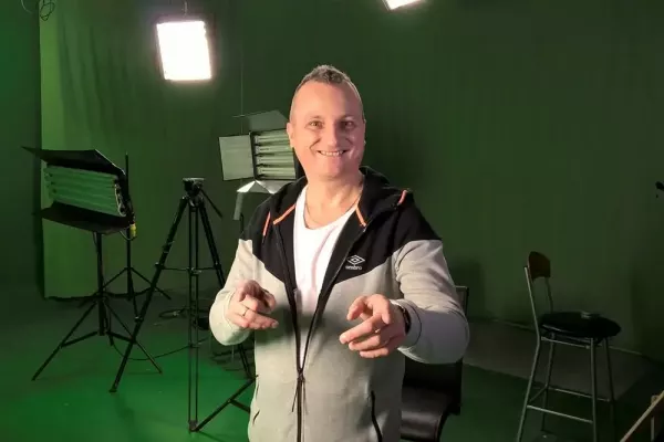Swoje urodziny obchodzi dzisiaj: Mariusz Cierpikowski ( Voyager Music) | Czego życzycie artyście?