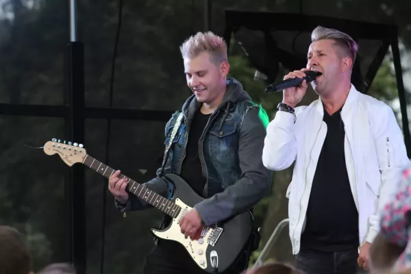Zespól disco polo śpiewa wielki przebój pt. "Weź nie pytaj"! Jak im poszło? | VIDEO