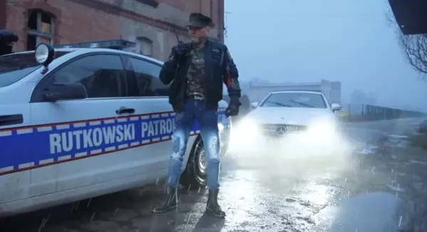 Granaty, broń, antyterroryści, Rutkowski i nowość disco polo! Zobaczcie zaskakującą premierę!