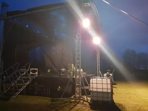 Ogromna wichura! Odwołany koncert gwiazdy disco polo! Koniec historii jest zaskakujący!
