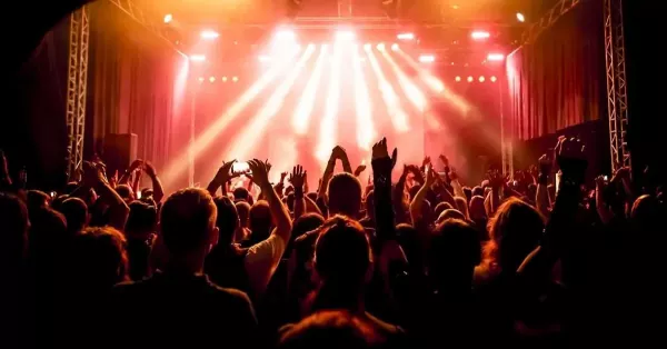 Polała się krew! Przerwany koncert uwielbianego zespołu disco polo!