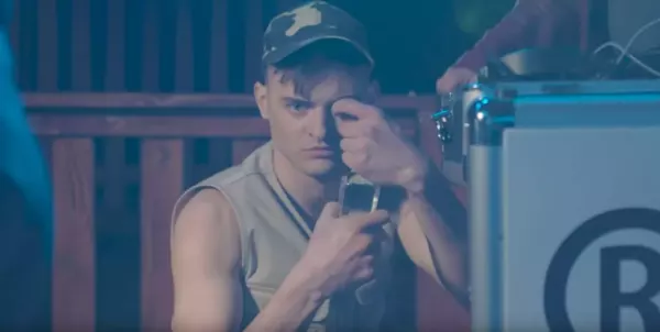 To będzie nowy hit disco polo?! Zabawna historia wędkarza trafiła do sieci! VIDEO