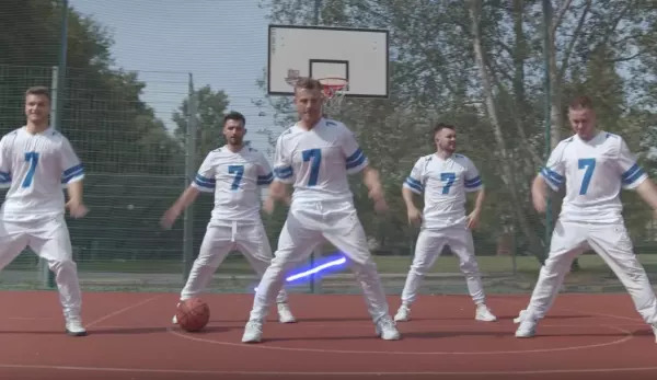 „Czy to możliwe” - niezwykła nowość od byłego członka zespołu Boys!