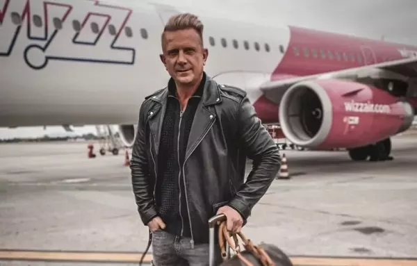 Znany muzyk disco polo zdradził swój sposób na strach przed lataniem i turbulencjami! Co za wyznanie! 