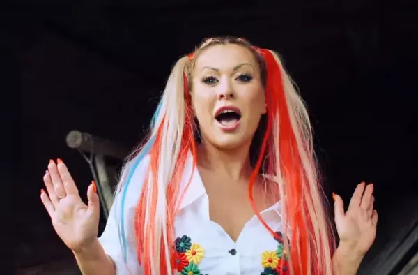 Popularna wokalistka disco polo zdecydowała się na niesztampową produkcję i współpracę z profesjonalistami. Internauci pod wrażeniem!