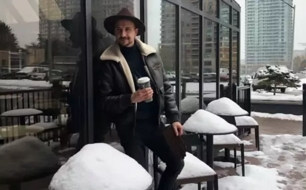Popularny wokalista disco polo miał groźny wypadek! Kierowca nie zatrzymał się na czerwonym świetle!