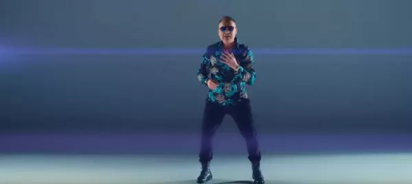 Uwielbiany wokalista disco polo wrócił wspomnieniami do przeszłości! Wiemy, kogo ceni w branży! 