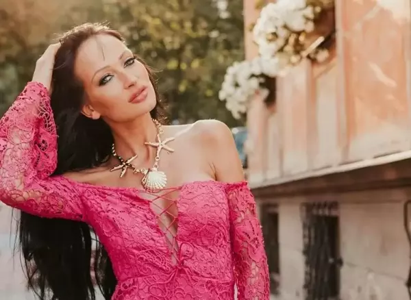 Bardzo mokry i mega ponętny śmigus dyngus siostry Godlewskiej. Gwiazda disco polo rozpaliła wyobraźnie! 