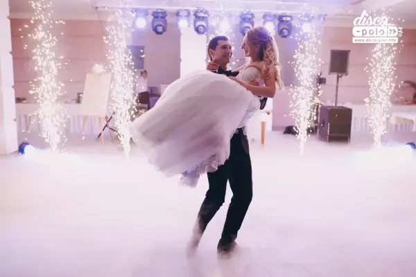 Zatrzęśli branżą disco polo! Troje artystów połączyło siły tworząc weselny projekt! VIDEO podbija sieć