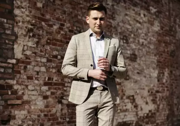 Gwiazdor disco polo przyłapany z nową miłością?! Kim jest tajemnicza blond piękność! 