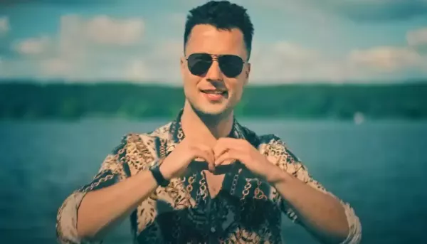 Polski Cristiano Ronaldo kradnie serca fanów disco polo! Gorąca premiera pt. "Złodziejka serca" dostępna!