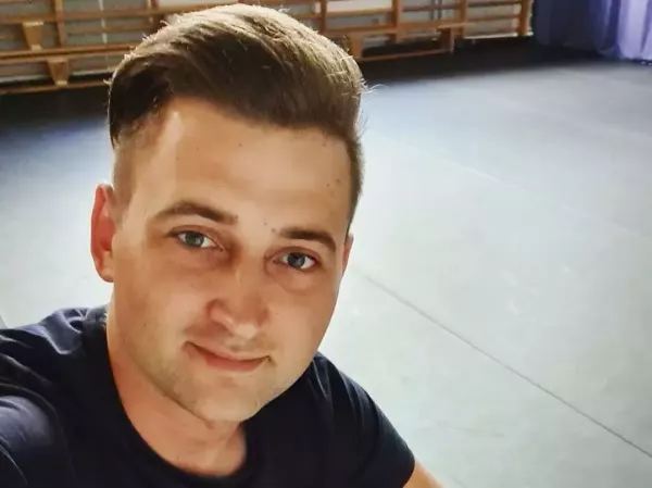 Powiało grozą! Gwiazdor disco polo w towarzystwie intrygującego chuligana! 