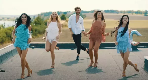 Piosenka disco polo z potencjałem na weselny szlagier podbija sieć. Sprawdźcie koniecznie!