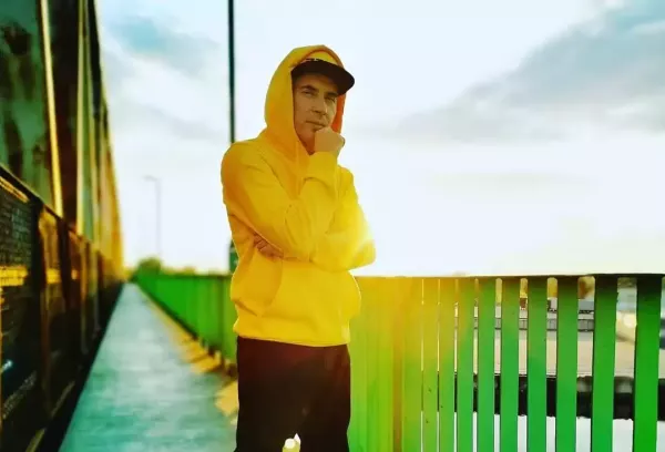 Zaskakujące pożegnanie wokalisty disco polo! Artysta zwrócił uwagę na burzliwy czas!