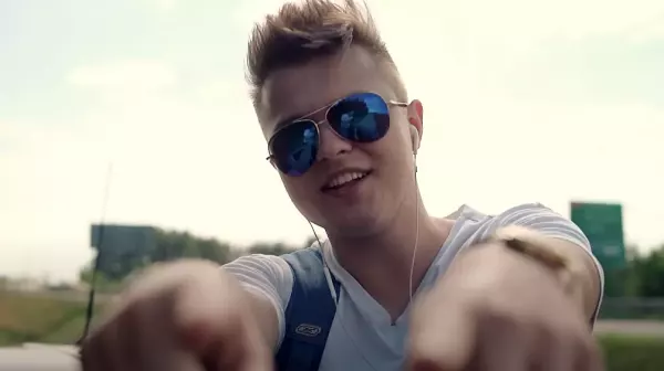 Młody zespół disco polo coraz wyżej na drabinie swej kariery! Ich ostatni utwór fani pokochali prawdziwą miłością!