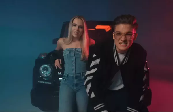 21-latek wbija się na scenę disco polo z hukiem. MAXone prezentuje debiutancki singiel „Tańczysz dla mnie"