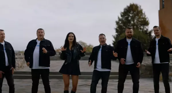 Altess i „Zakochajmy się” nadal na językach - teledysk disco polo nie zwalnia tempa