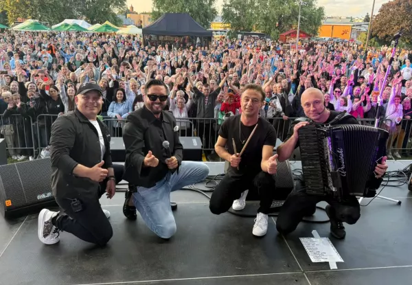 Andre porwał tłumy w Opalenicy! Niezapomniany koncert z przebojami „Ale Ale Aleksandra” i „Ta szalona Karolina”

