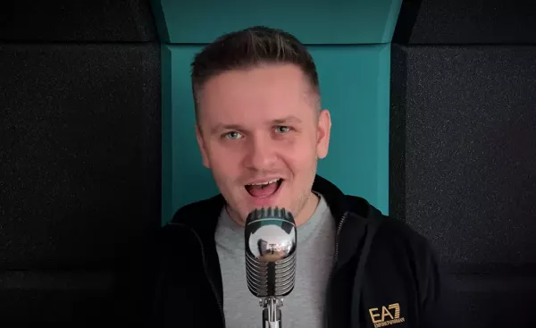 Arek Kopaczewski sięgnął po „Byle było tak”. Klasyk w zupełnie nowej odsłonie