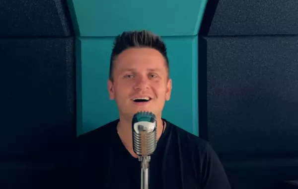 Arek Kopaczewski wdał nową wersję klasyka zespołu Maxel pt. „Nasza noc„! Fani zachwyceni 

