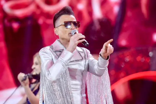 Artysta disco polo potrzebuje pomocy! Gwiazdor stanął przed dylematem i pyta o zdanie swoich fanów!