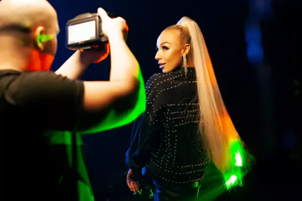 „Wszystkie noce„ zespołu Atut nowość disco polo, która zaskakuje!